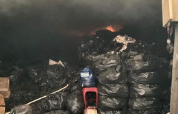 Cháy kho than củi 200 tấn ở Quảng Ngãi