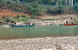 Tìm thấy thi thể thanh niên mất tích khi bơi qua sông Hồng