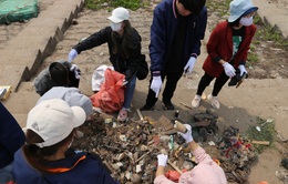 Nhiều trường đại học “tuyên chiến” với rác thải nhựa
