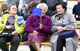 Châu Âu cần đầu tư tăng cường sức khỏe cho người cao tuổi khi dân số đang già đi