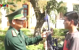 Bộ đội Biên phòng Kon Tum đẩy mạnh tuyên truyền, tiếp nhận vũ khí tự chế