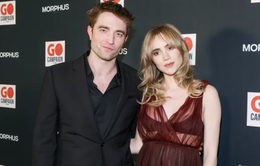 Bạn gái Robert Pattinson xác nhận mang thai