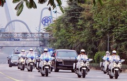 Đoàn xe chở Tổng Bí thư, Chủ tịch nước Trung Quốc Tập Cận Bình trên đường phố Hà Nội