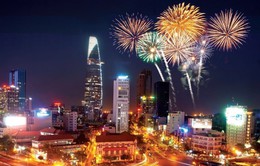Pháo hoa rực rỡ chào năm mới 2024 tại Thành phố Hồ Chí Minh