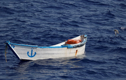 Chìm thuyền ở Địa Trung Hải, 2 người di cư thiệt mạng, 20 người mất tích