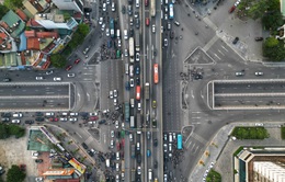 Mật độ giao thông tại Thủ đô tăng cao trước kỳ nghỉ lễ, nhà ga, bến xe đông nghịt