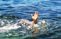 Đi tắm biển, thiếu niên 13 tuổi bị sóng cuốn mất tích