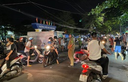 Xe tải tông hàng loạt xe máy ở Quảng Ngãi