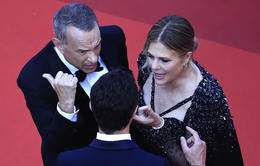 Sự thật phía sau phút giây nổi nóng của Tom Hanks tại LHP Cannes