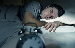 Chuyên gia nói gì về việc thức dậy trước chuông báo thức?