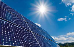 Hoa Kỳ rà soát giữa kỳ biện pháp tự vệ với pin năng lượng mặt trời