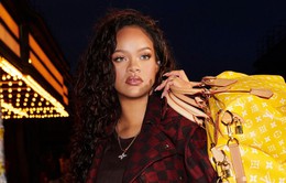 Rihanna làm người mẫu cho BST Louis Vuitton mới của Pharrell Williams
