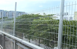 TP Hồ Chí Minh lắp rào chắn gầm cầu, ngăn xả rác