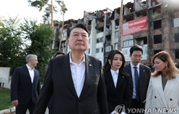 Tổng thống Hàn Quốc bất ngờ thăm Ukraine