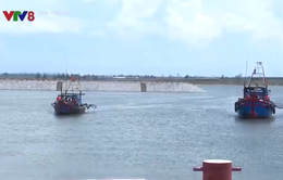 Hà Tĩnh bắt 2 tàu cá tỉnh Thanh Hóa đánh bắt hải sản trái phép