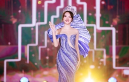 Hoa hậu Mai Phương rạng rỡ trong khoảnh khắc "final walk"
