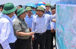 Thủ tướng khảo sát tuyến đường Đông - Tây trọng điểm của tỉnh Ninh Bình