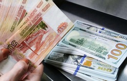 Đồng Ruble Nga xuống thấp nhất trong hơn 15 tháng
