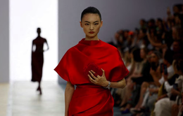Fendi mang dòng sản phẩm thời trang cao cấp đương đại đến Paris
