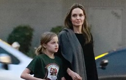 Angelina Jolie thuê con gái 15 tuổi làm trợ lý vì "chu đáo và nghiêm túc với sân khấu"