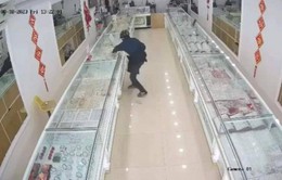 Truy bắt đối tượng dùng búa cướp tiệm vàng ở Hưng Yên