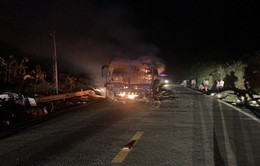 Cháy xe khách trên đèo Khánh Lê, hơn 20 người may mắn thoát nạn