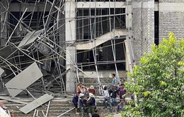 Quảng Bình: Sập giàn giáo công trình khi đang đổ bê tông