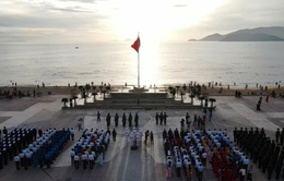 Thiêng liêng Lễ Thượng cờ ngày Quốc khánh ở thành phố biển Nha Trang