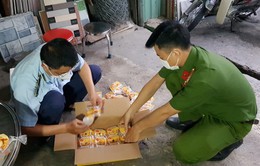 TP Hồ Chí Minh: Lại phát hiện hơn 4.600 bánh trung thu không rõ nguồn gốc ở Quận 12