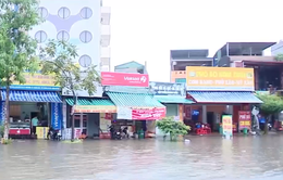Người dân thành phố Thanh Hóa khổ sở vì ngập lụt