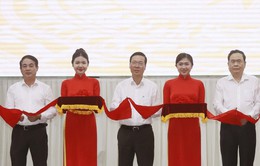 Chủ tịch nước dự Lễ bàn giao 1.400 căn nhà “Đại đoàn kết” tại tỉnh Hậu Giang