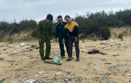 Liên tục phát hiện ma túy trôi dạt vào bờ biển tỉnh Quảng Ngãi