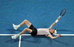 Ngược dòng ngoạn mục trước Medvedev, Jannik Sinner vô địch Australia mở rộng