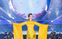 Dàn Hoa hậu, Á hậu trình diễn áo dài xuân tại Phố cổ Hoa Lư