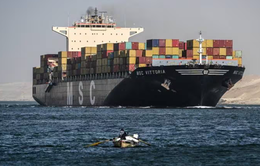 Hoạt động vận tải qua Biển Đỏ sụt giảm 30%