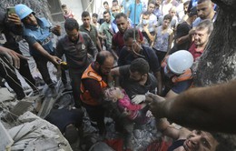 Tình cảnh bi đát của người dân sơ tán tại Dải Gaza