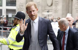Hoàng tử Harry thua kiện, không được cảnh sát bảo vệ tại Anh