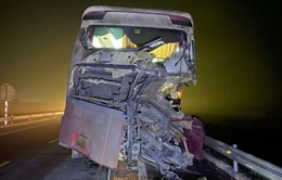 Lại xảy ra tai nạn ở cao tốc Cam Lộ - La Sơn làm 2 người chết, 4 người bị thương