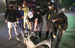 Cảnh sát 114 hóa trang, phát hiện xử lý hàng chục ''quái xế'' náo loạn đường phố Hà Nội