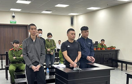 Hai cựu cán bộ công an ở Hà Nội lĩnh án tù vì cho vay lãi nặng, tổ chức đánh bạc
