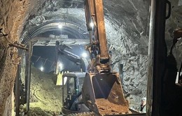 Sự cố sạt lở hầm đường sắt Bãi Gió: Vẫn còn khoảng 200m3 đất đá trong hầm