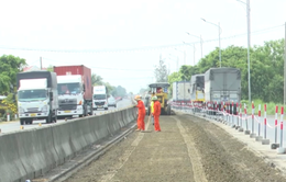 Khẩn trương sửa chữa mặt đường Quốc lộ 1 qua Phú Yên