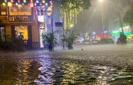 Bắc Bộ cảnh báo mưa giông, Nam Bộ nắng nóng