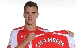 CHÍNH THỨC: Arsenal hoàn tất hợp đồng với Calum Chambers