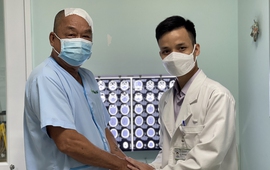 Phẫu thuật thành công cho bệnh nhân bị chấn thương sọ não khi hái măng cụt