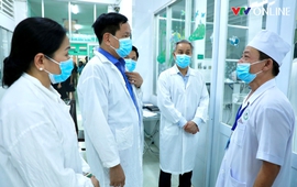 Đoàn công tác Bộ Y tế làm việc với tỉnh Đồng Nai về vụ ngộ độc thực phẩm sau khi ăn bánh mì