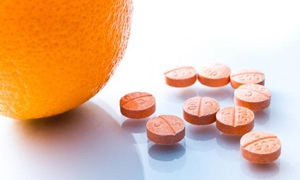 Lạm dụng vitamin C trong mùa dịch COVID-19 nguy hiểm thế nào?