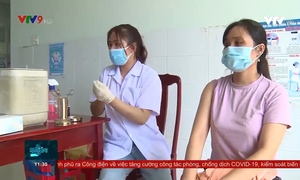Các tỉnh thành Đông Nam Bộ tiêm vắc-xin cho người lao động quay lại làm việc
