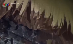 Vẻ đẹp kỳ ảo của hệ thống hang động mới được phát hiện ở Quảng Bình