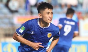 Ngay sau tuyên bố “Cậu ấy chưa phải ngôi sao” của HLV Văn Sỹ Sơn, Đình Bắc gia nhập Hanoi FC